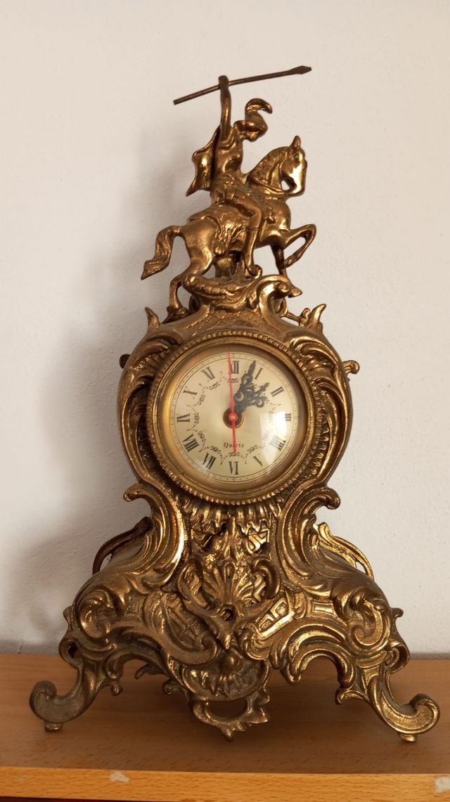 Relojes y candelabros antiguos