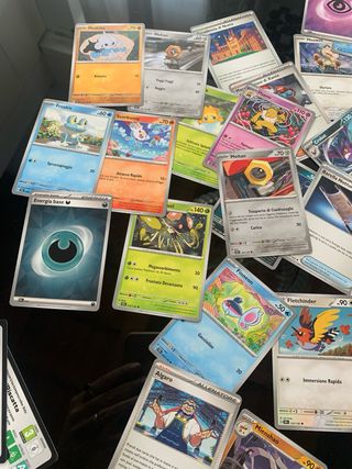 63 carte pokemon