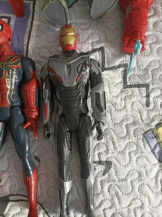 Muñecos vengadores 