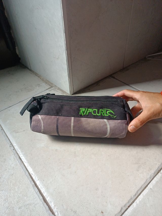 Estuche ripcurlc