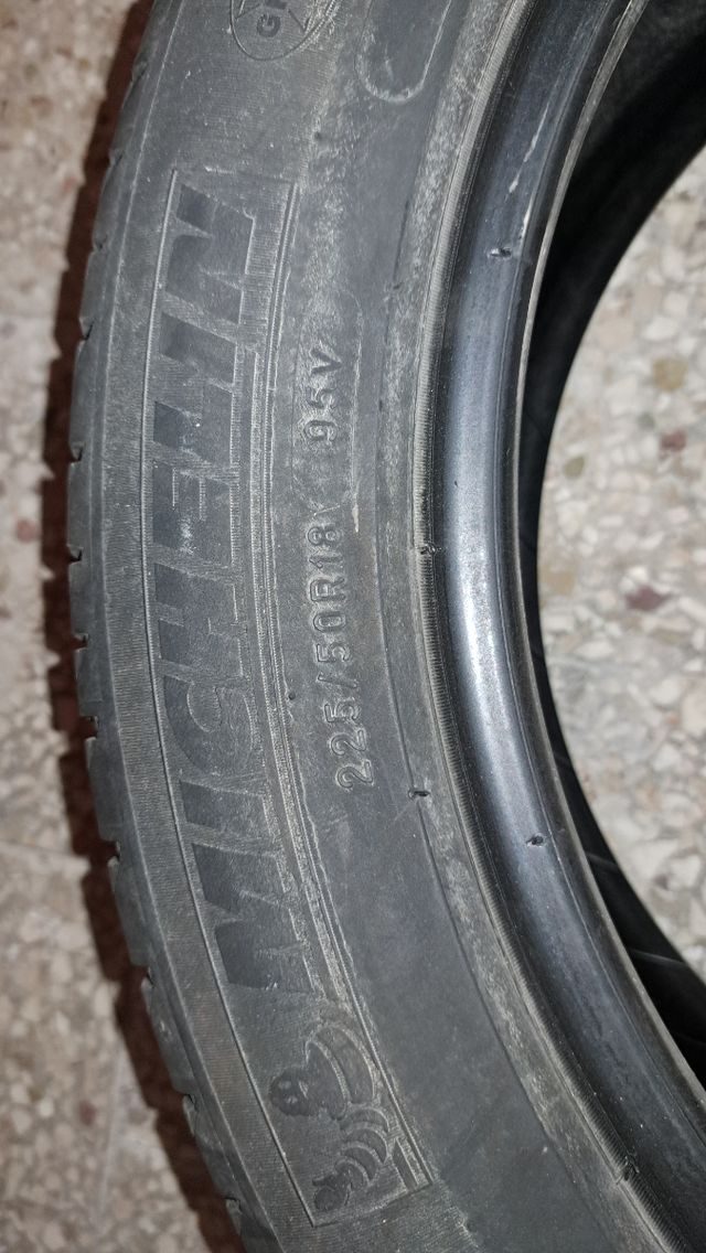 Pneumatici Gomme 225 50 18 Michelin