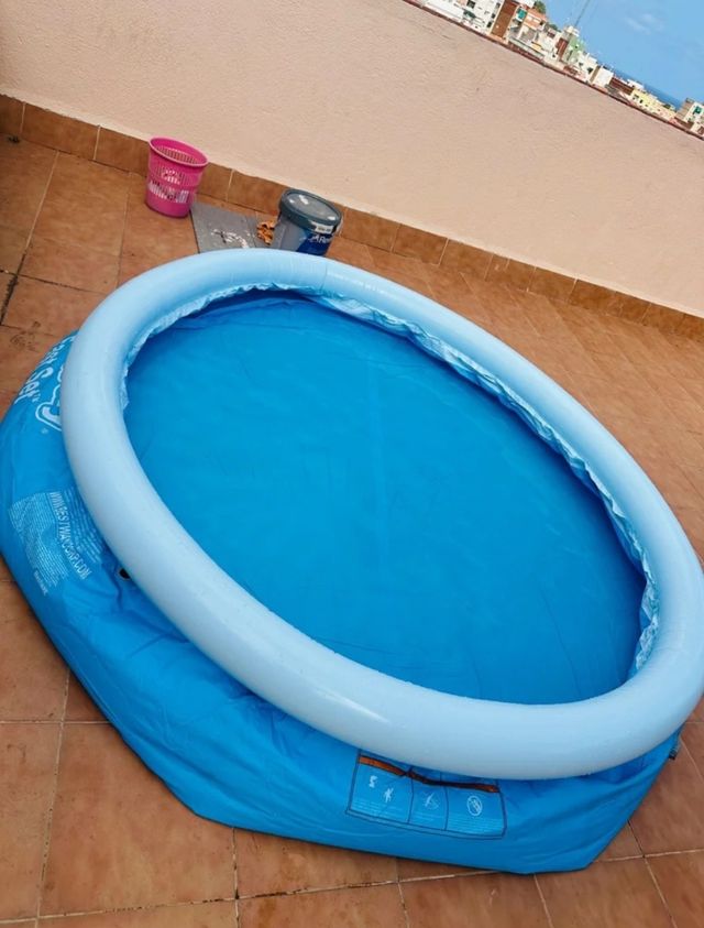 Piscina hinchable mediana