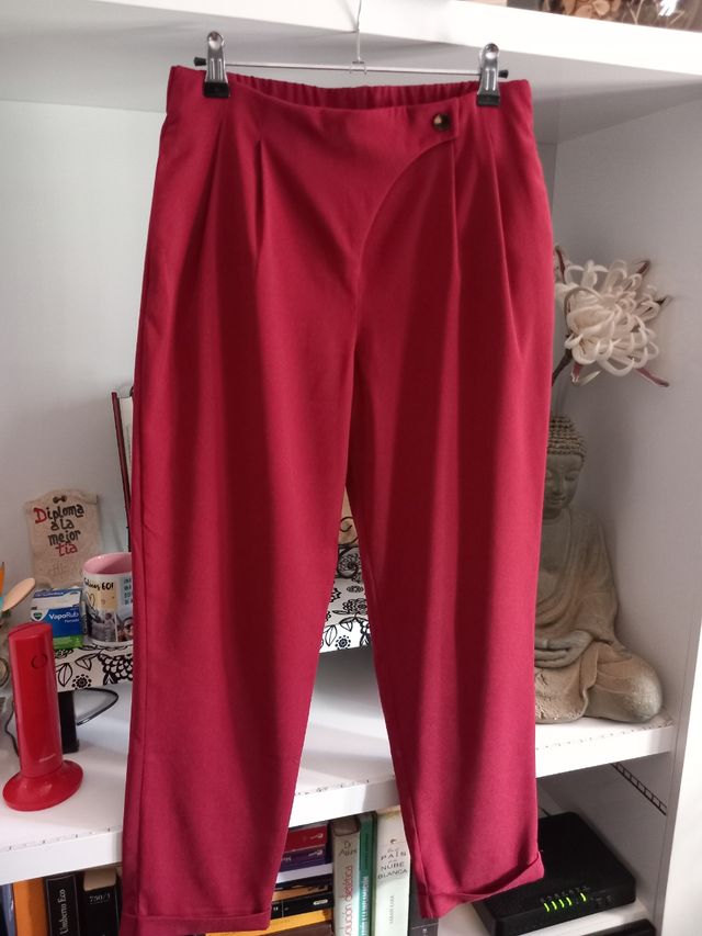 Pantalón granate pinzas