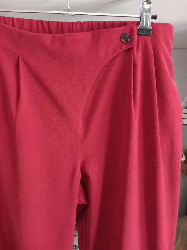 Pantalón granate pinzas