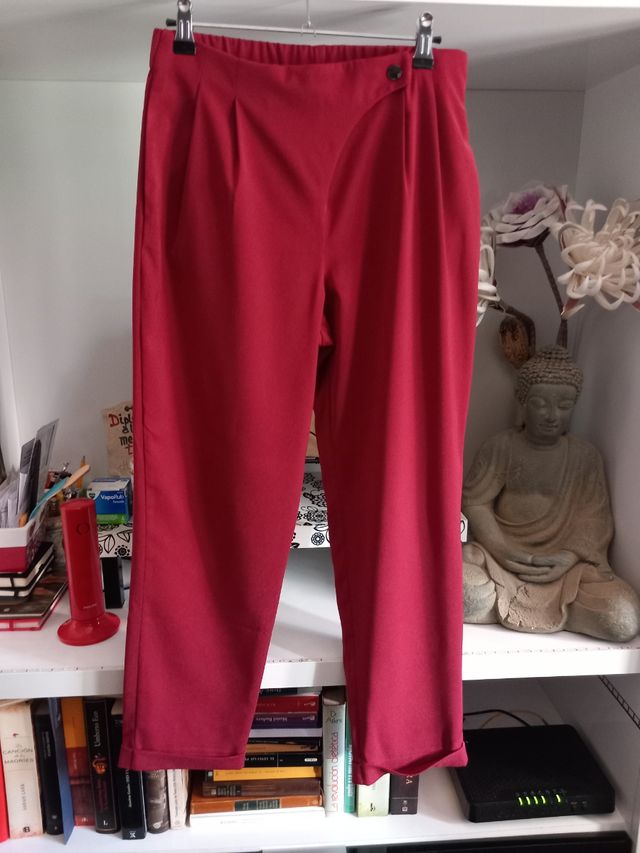 Pantalón granate pinzas