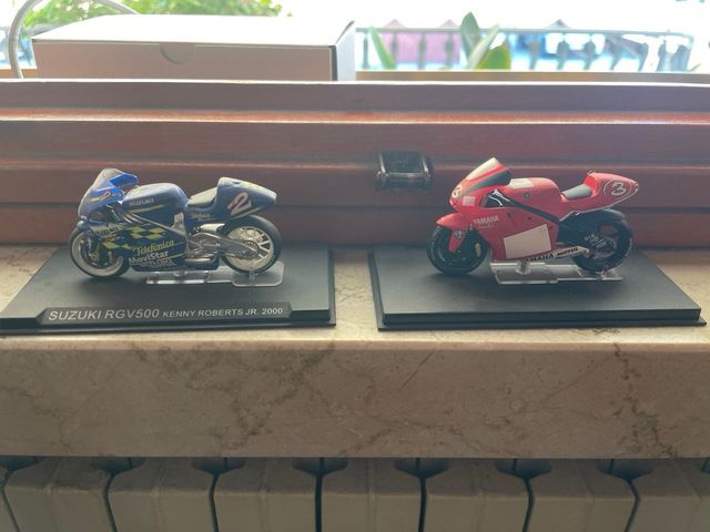 Lotto modellini moto gp