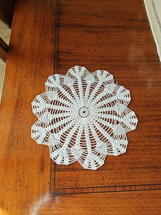 Centrino di cotone fatto a mano