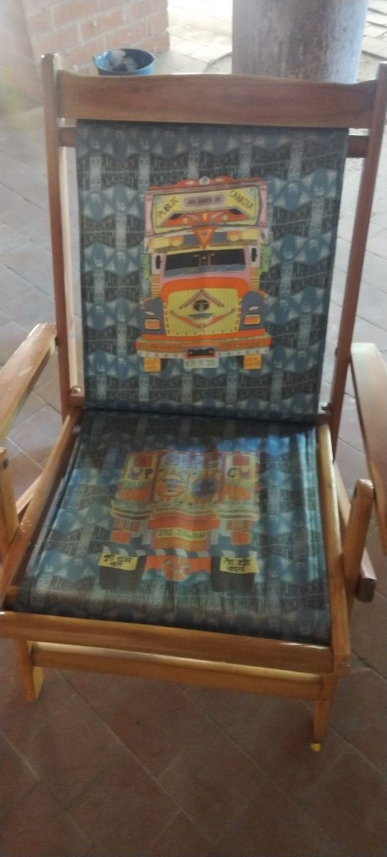 Dos sillas plegables de la india