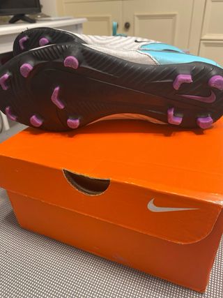 Botas fútbol Nike