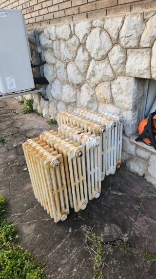 Lote Radiadores Hierro marca ROCA ( negociable)