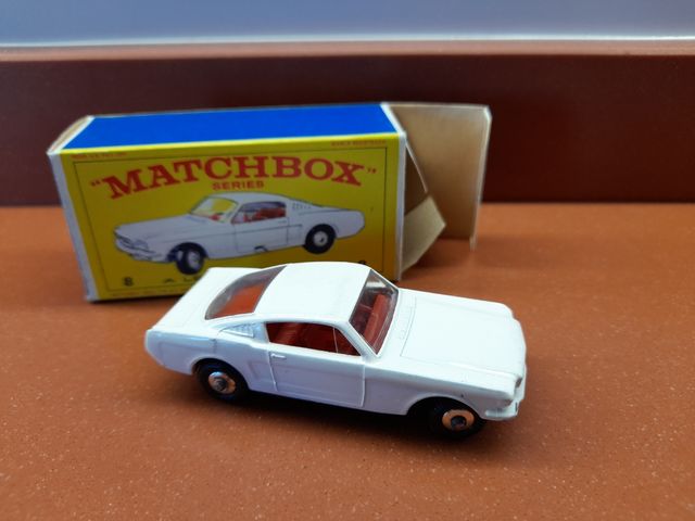 FORD MUSTANG LESNEY MATCHBOX.