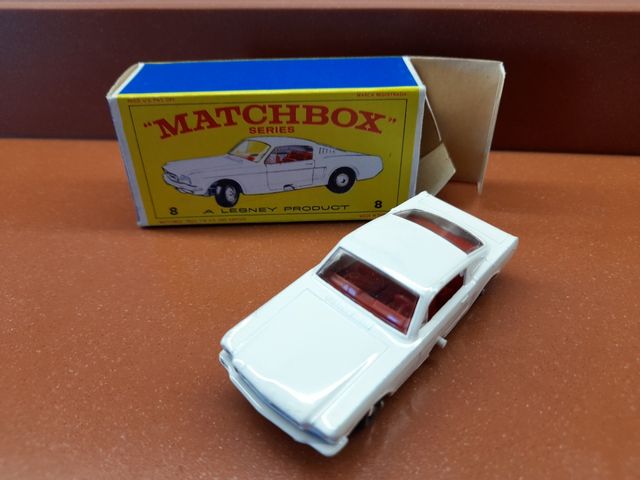 FORD MUSTANG LESNEY MATCHBOX.