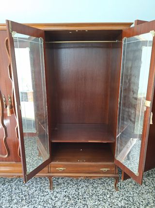 Dormitorio de madera maciza
