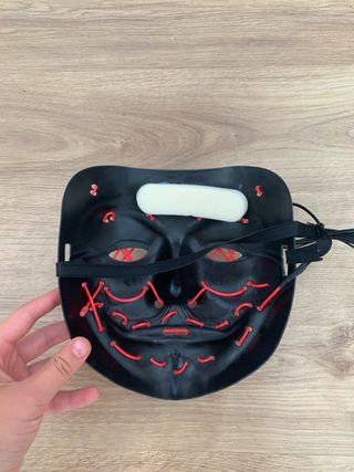 Mascara disfraz purga