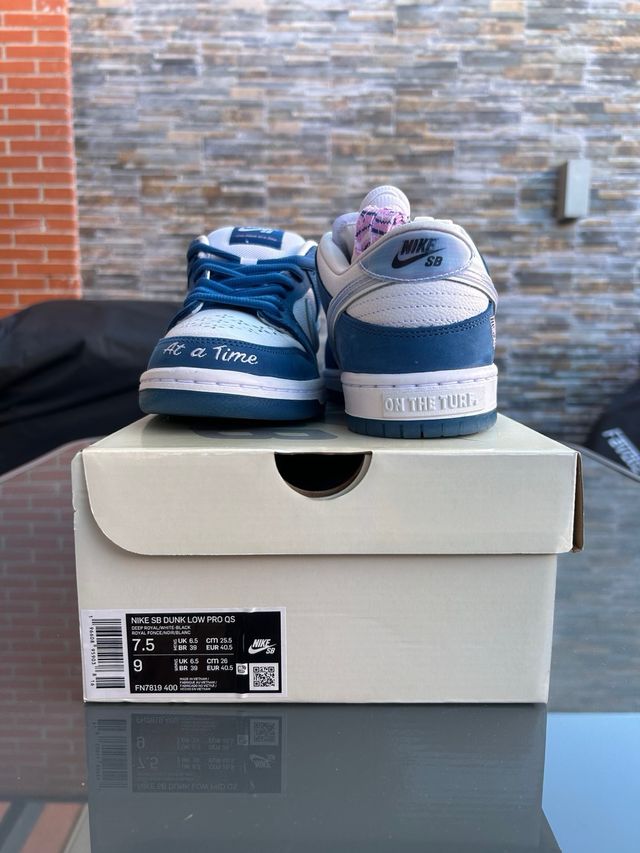 Sb dunk x born & raised