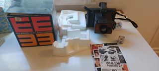 POLAROID EE33 LAND CAMERA