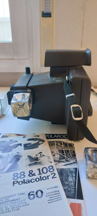 POLAROID EE33 LAND CAMERA