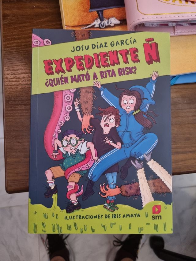 Libro infantil expediente ñ