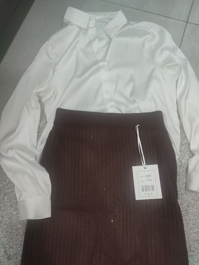 Conjunto falda larga y blusa