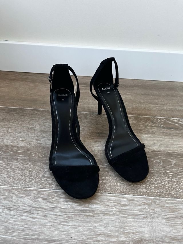 Sandalia tacon negra ante