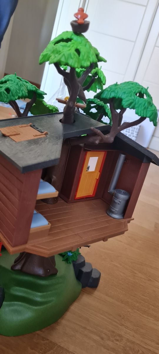 Playmobil Adventure tree house