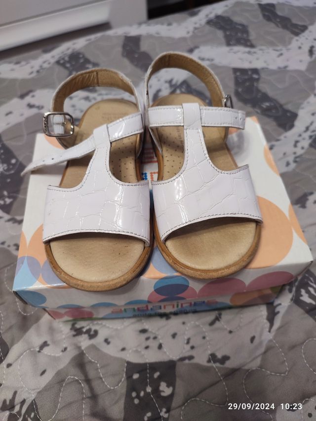Sandalias andanines número 23 