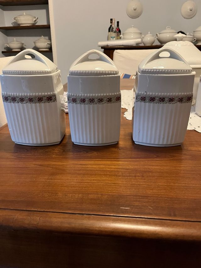 barattoli con coperchio in ceramica fine 1800