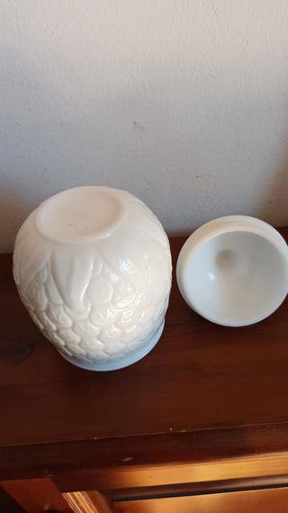 Barattolo Ananas opalino Anni 60