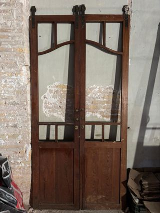 Puertas correderas de madera (mobila)