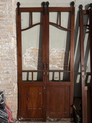 Puertas correderas de madera (mobila)