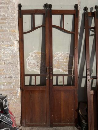 Puertas correderas de madera (mobila)