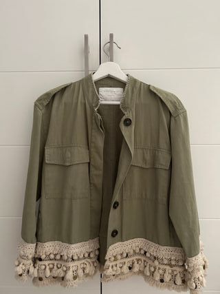 chaqueta verde de Zara