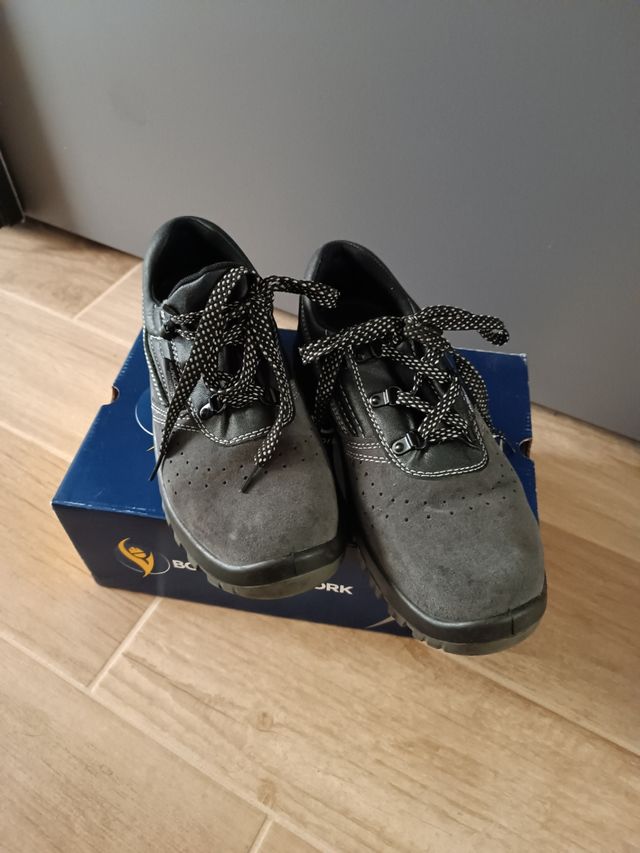 Scarpe antinfortunistiche. Numero 41