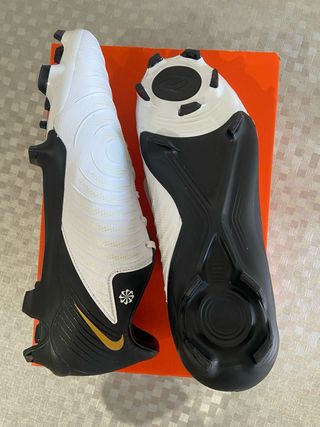 Botas futbol Nike mujer 41
