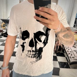 Camiseta hombre Zara calavera