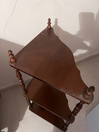 Estanteria esquinera