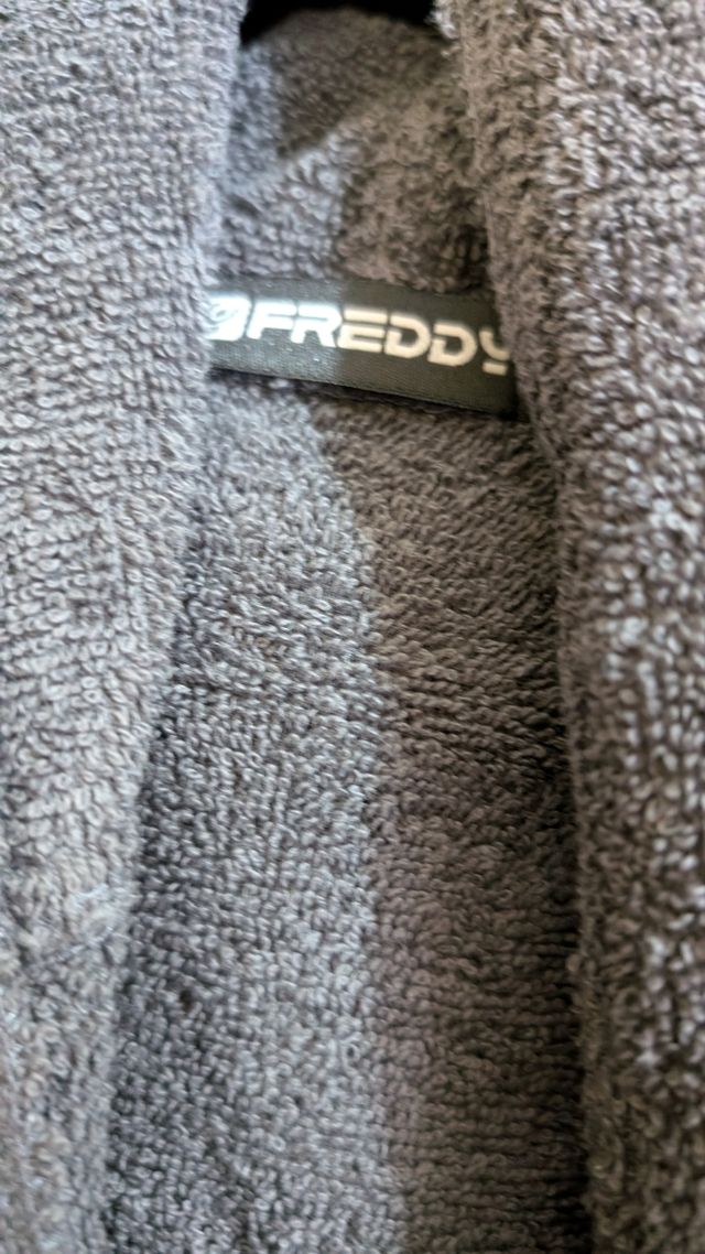 Accappatoio con cappuccio marca Freddy, nuovo