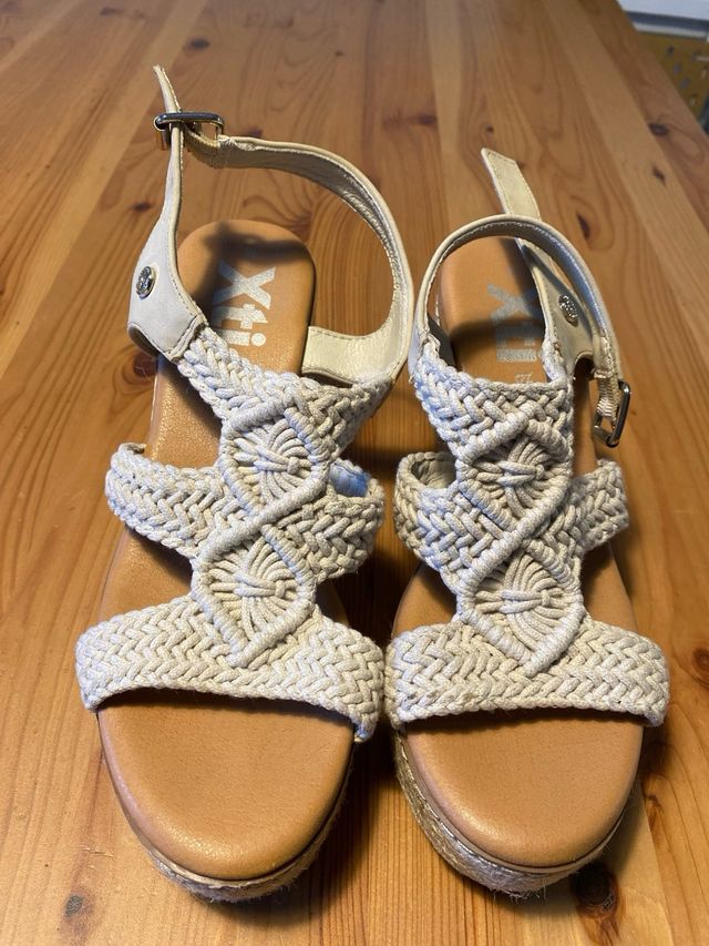 Sandalias de cuña N38