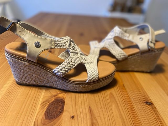 Sandalias de cuña N38