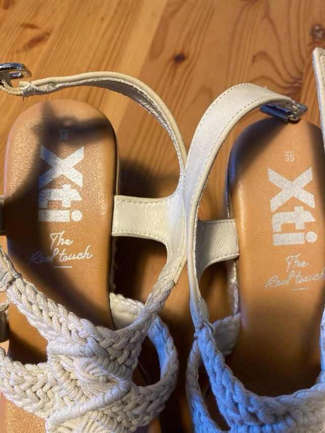 Sandalias de cuña N38