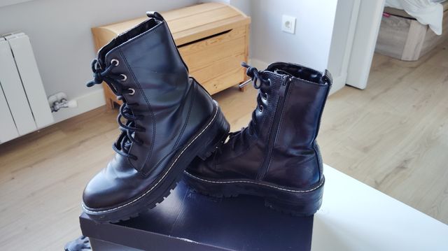 Botas negras stradivarius