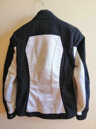 Cazadora mujer para moto de verano y protecciones