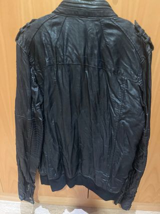 Cazadora tipo motera