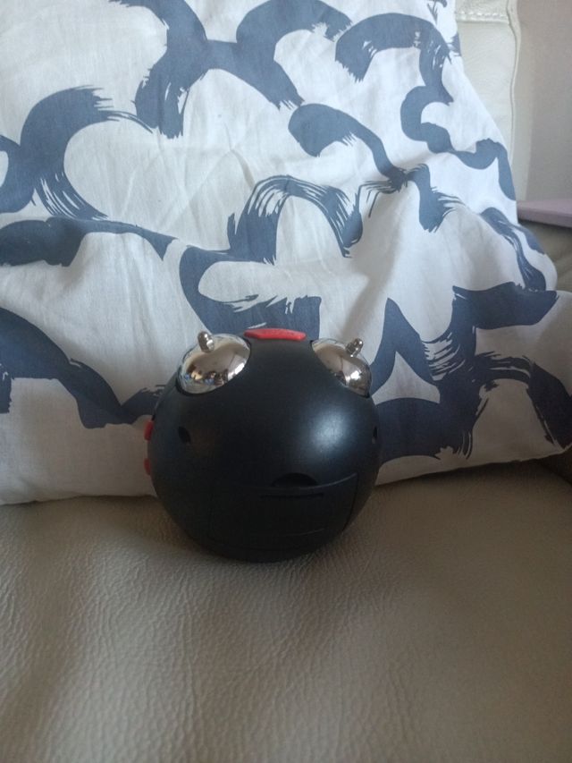 Reloj despertador digital rojo