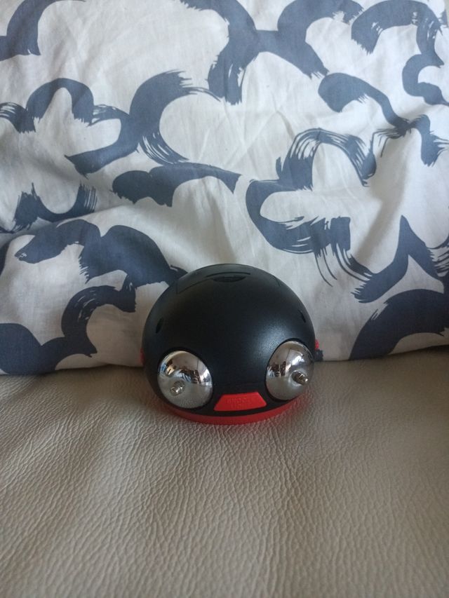 Reloj despertador digital rojo