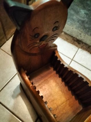 Porta cd in legno a forma di gatto