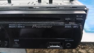 Autorradio coche Pioneer  más altavoces Pioneer 