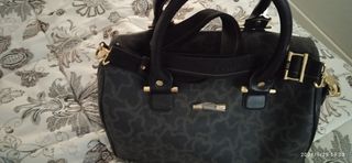 Bolso Tous ,fondo negro y dibujo de osit