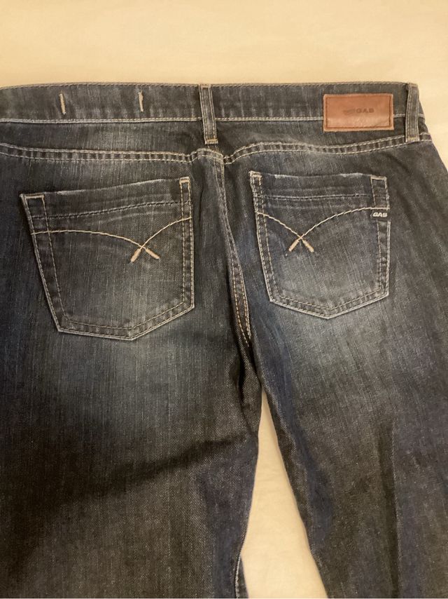 Vaqueros marca GAS. Sientan de maravilla.