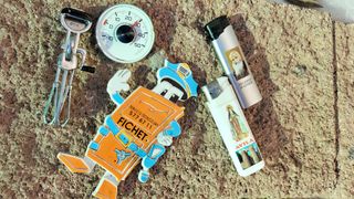 Lote imanes y mecheros colección